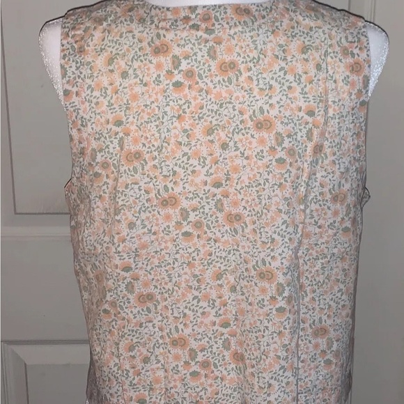 Victoria’s Secret Country Women’s Size M Button Up Peach Floral Cotton - Picture 2 of 4